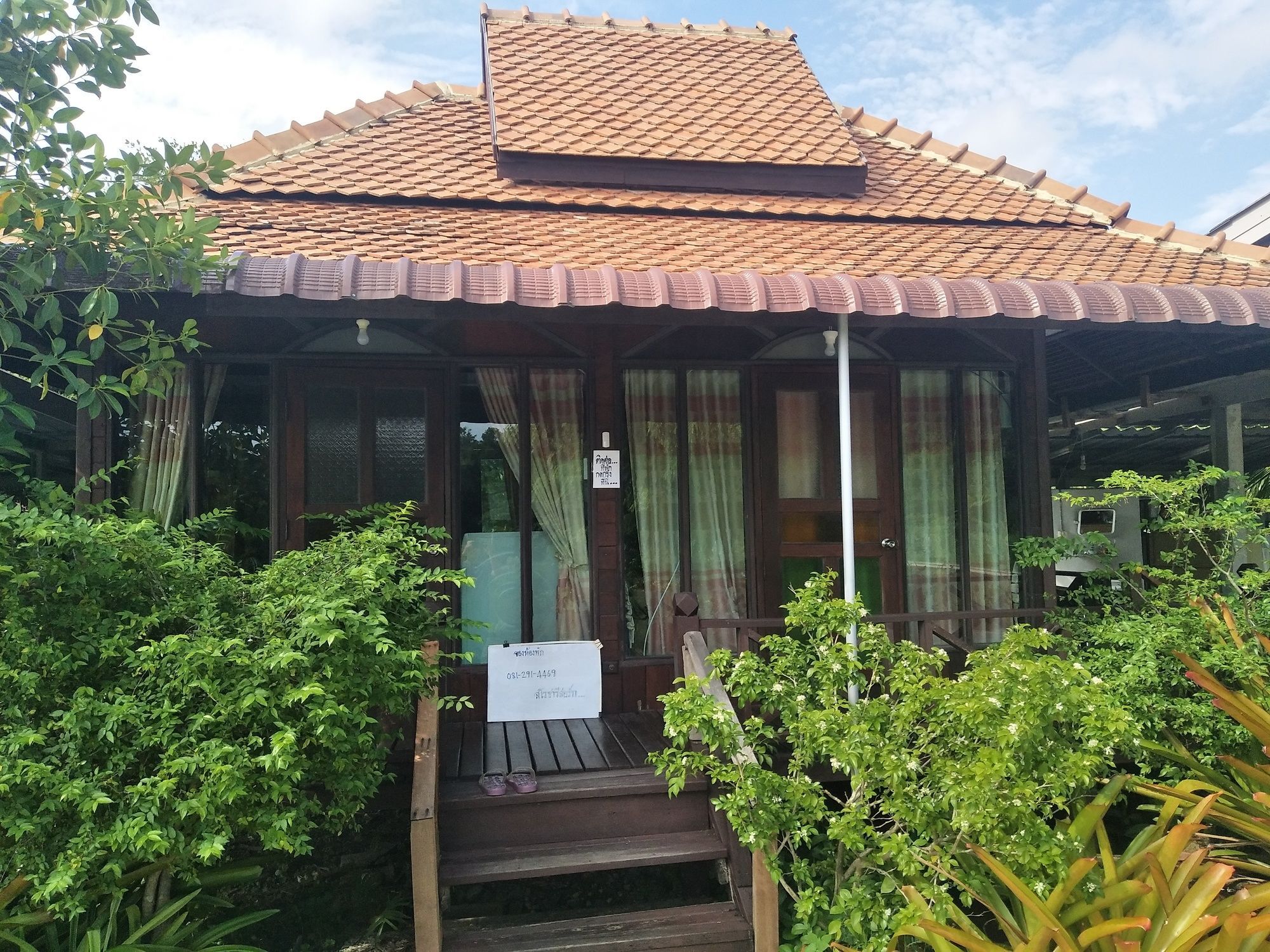 Sarocha Resort Rayong Exterior photo