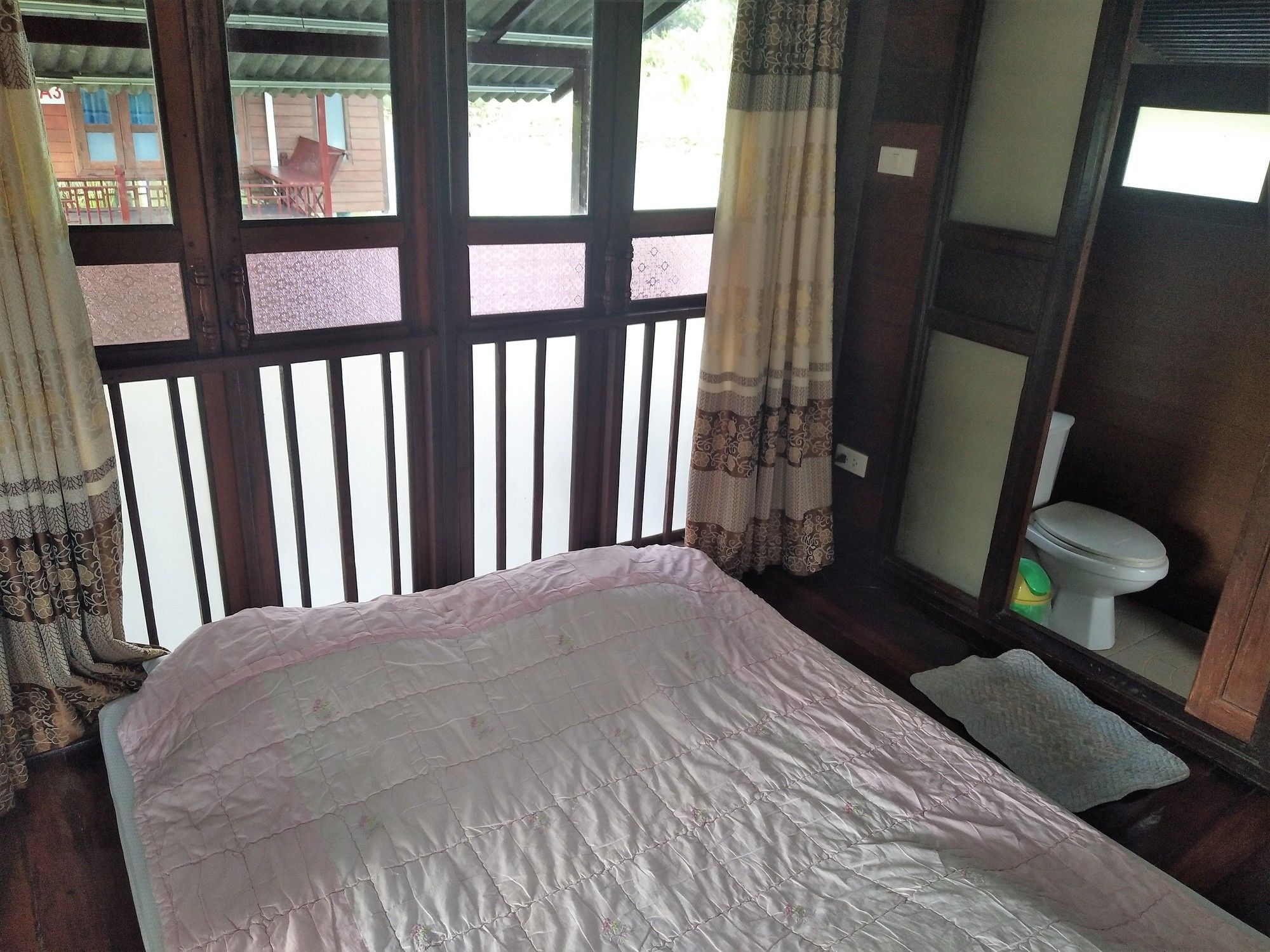 Sarocha Resort Rayong Exterior photo