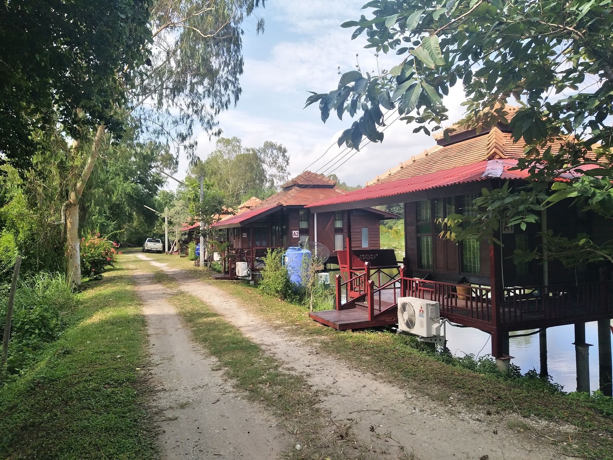 Sarocha Resort Rayong Exterior photo